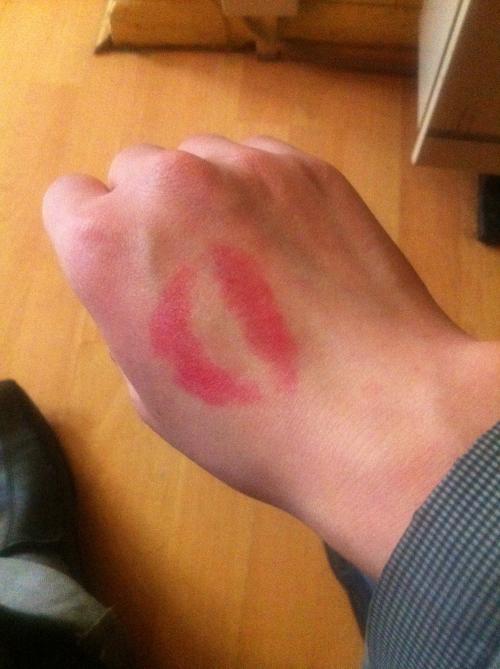 kiss on the hand, red, love


File Size (KB): 1968.22 KB
Last Modified: November 28 2020 17:18:27
