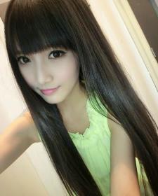 I like her long straight hair, so sweet and pretty smile