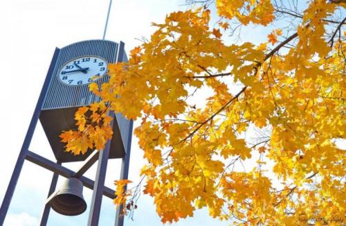 Autumn, tree leafs and big clock
hello-autumn.jpg

File Size (KB): 426.1 KB
Last Modified: November 28 2020 17:19:39
