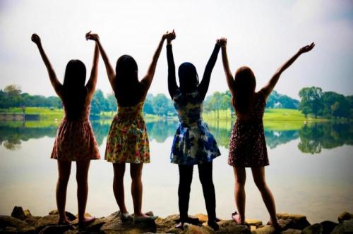 Four girls beside the river
four-girls-back-dress.jpg

File Size (KB): 206.64 KB
Last Modified: November 28 2020 17:17:41
