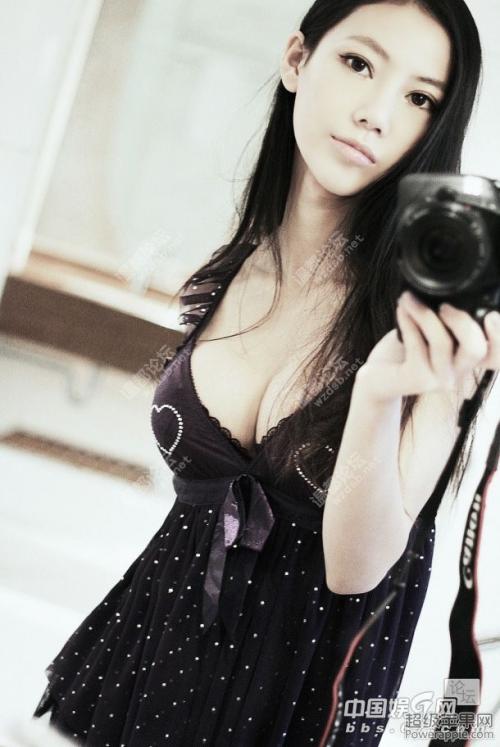 The girl in black dress, holding a camera
black-dress-v-neck-camera.jpg [Hot/Pretty Girls Beauties]

File Size (KB): 77.38 KB
Last Modified: November 28 2020 17:14:12
